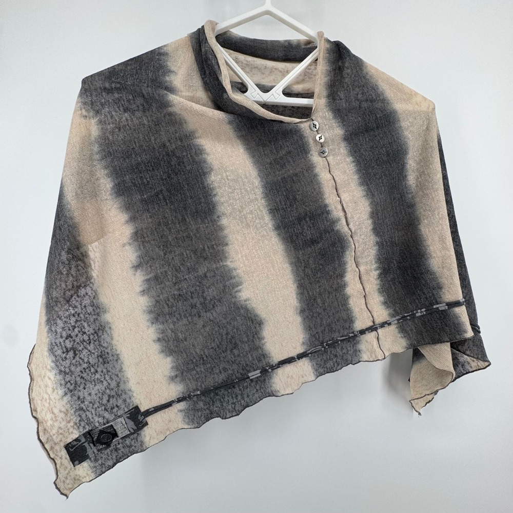 K.d. Spring Poncho Wrap Women OS Grey Tie Dye Asymmetrical Button Art to Wear‎